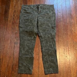 Camo cargo skinny’s